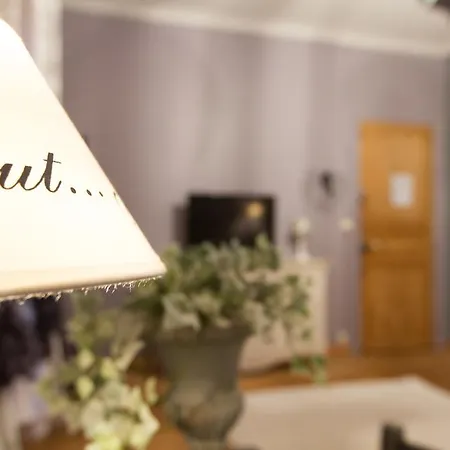 Au Gre Du Hasard Bed & Breakfast Vertou